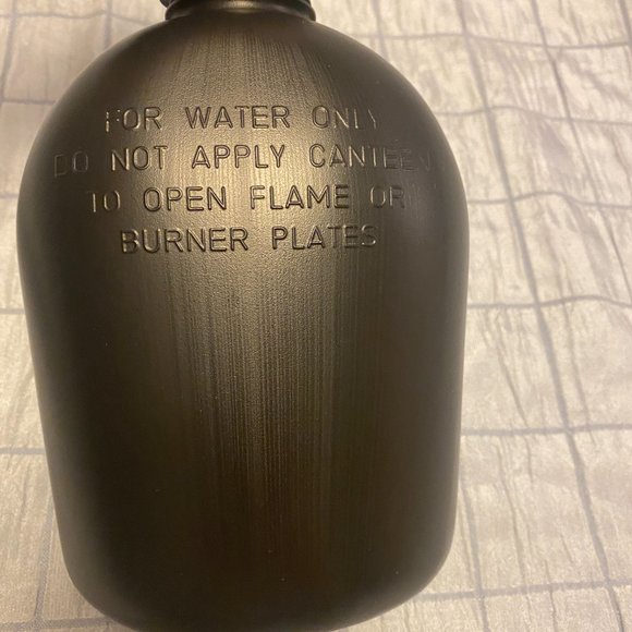 Black 1 Quart canteen with cap & strap NEW - Picture 6 of 6